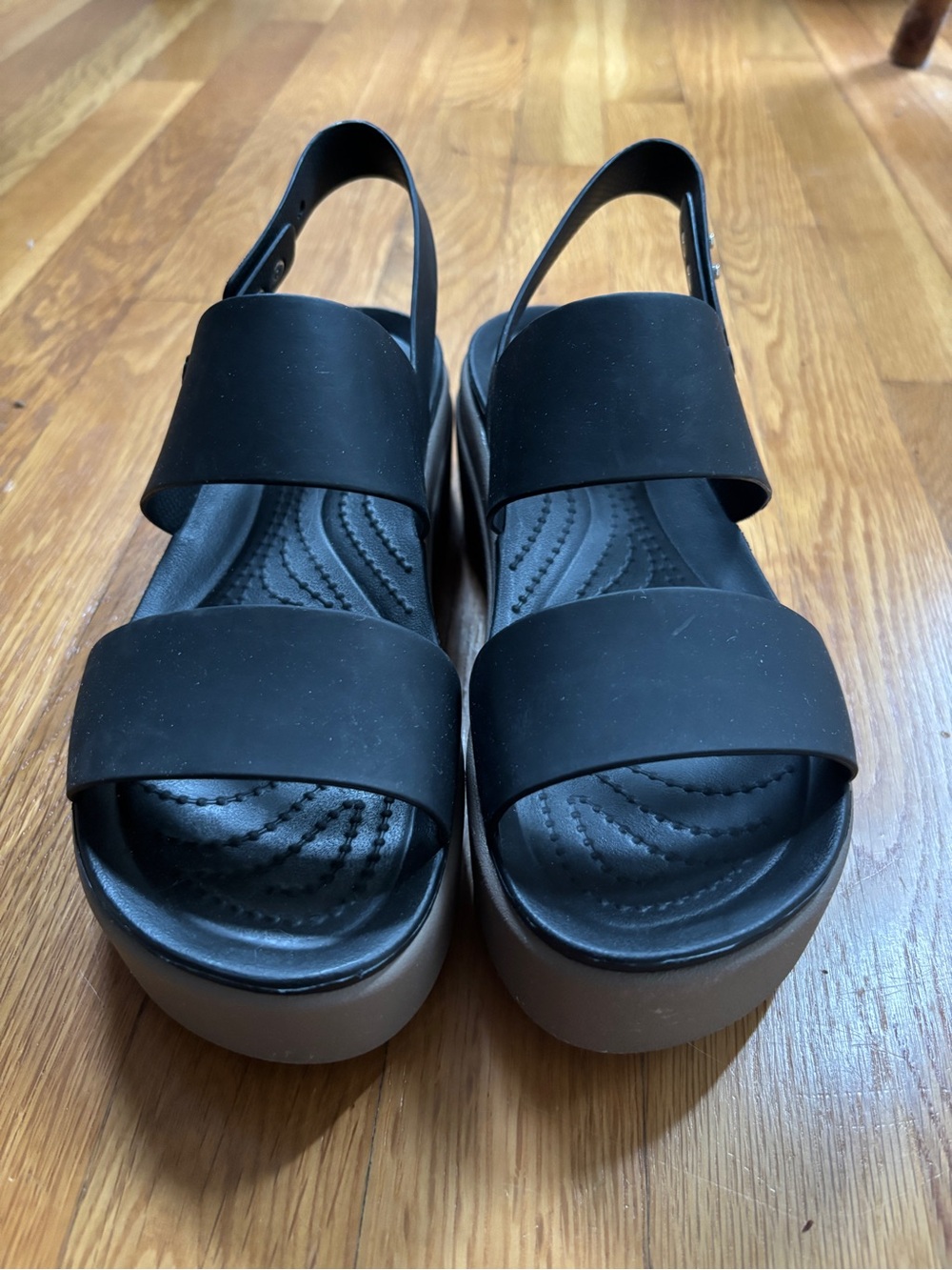 Crocs Brooklyn Low Wedge Sandal - Picture 4 of 7